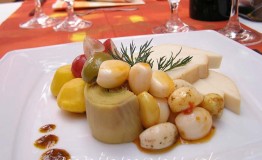 Tradičná Appetit syrová delikatesa s lahodným cesnakom