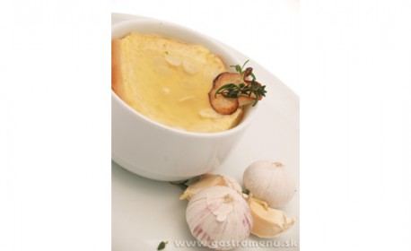 Appetit cesnačka s pečeným toastom a syrom Chedar